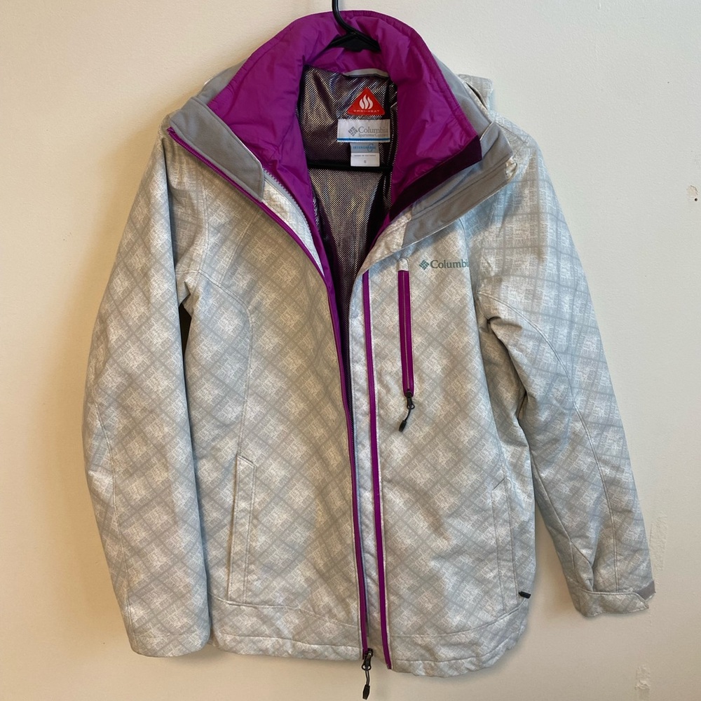Columbia winter/snow jacket with Omni Heat lining size small